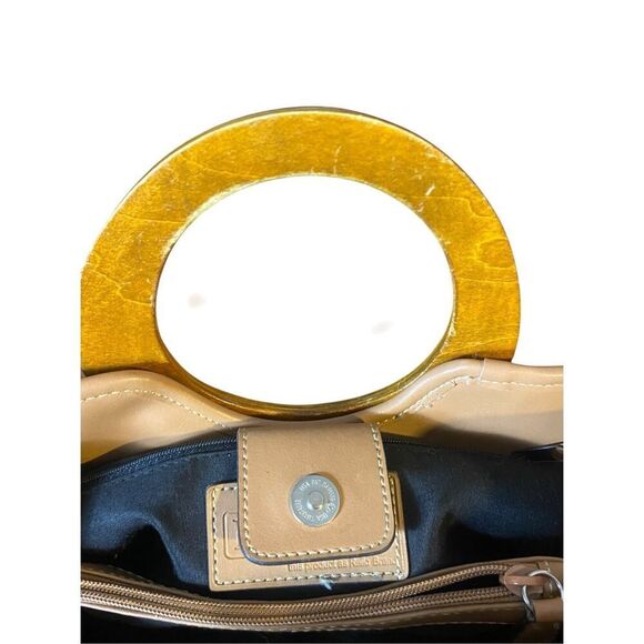 Relic Black Tan Leather Canvas Boho Chic Wooden Handle Snap Closure Purse - Picture 8 of 9